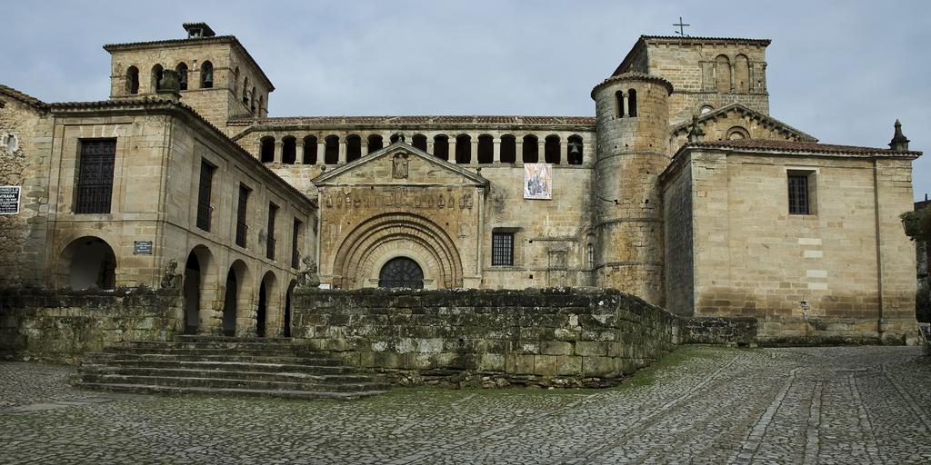 Apartamentos Legado De Santillana Santillana del Mar Exterior foto